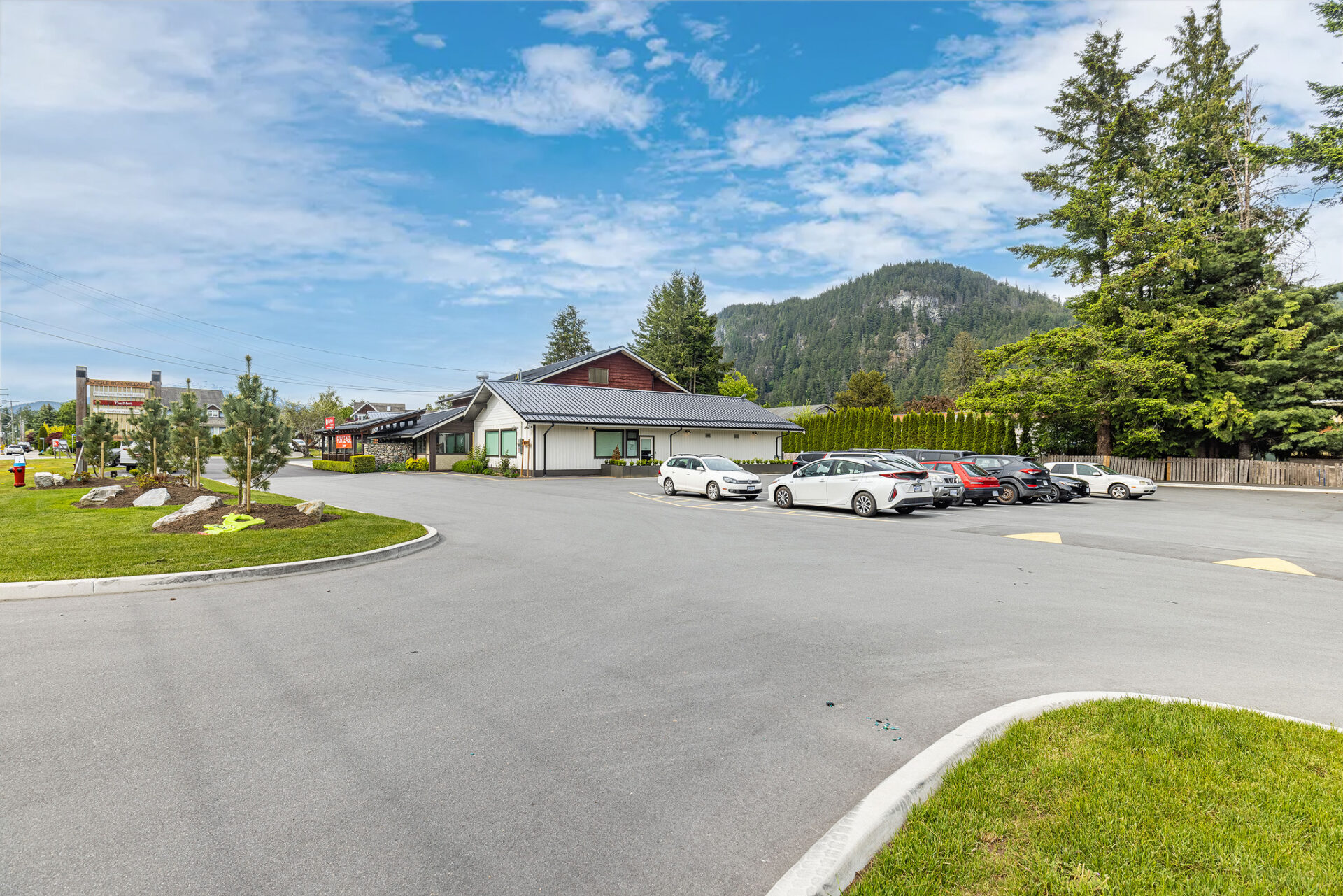 Eagle Run Village - Ample Parking
